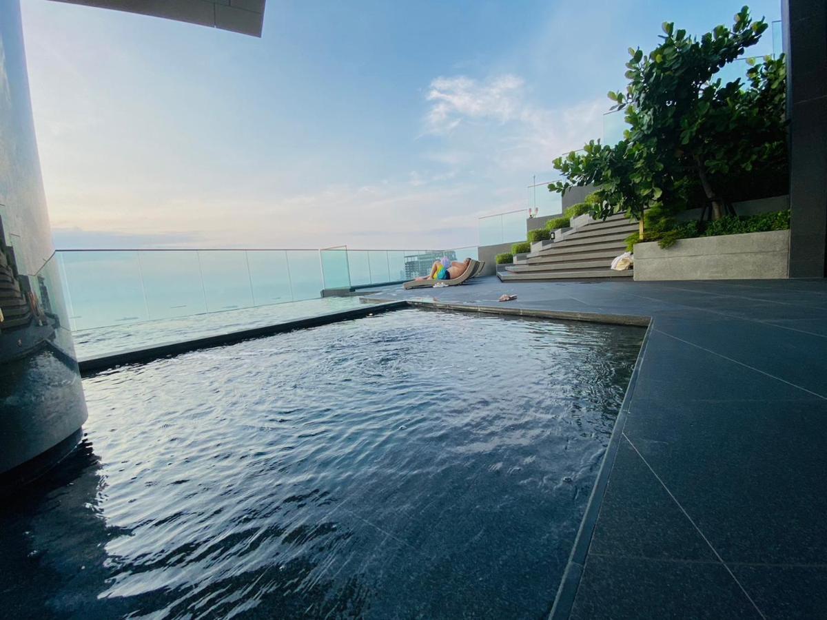 Edge Central Pattaya Vip Condo Bagian luar foto